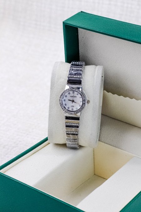 ساعات ناعمة ومميزة